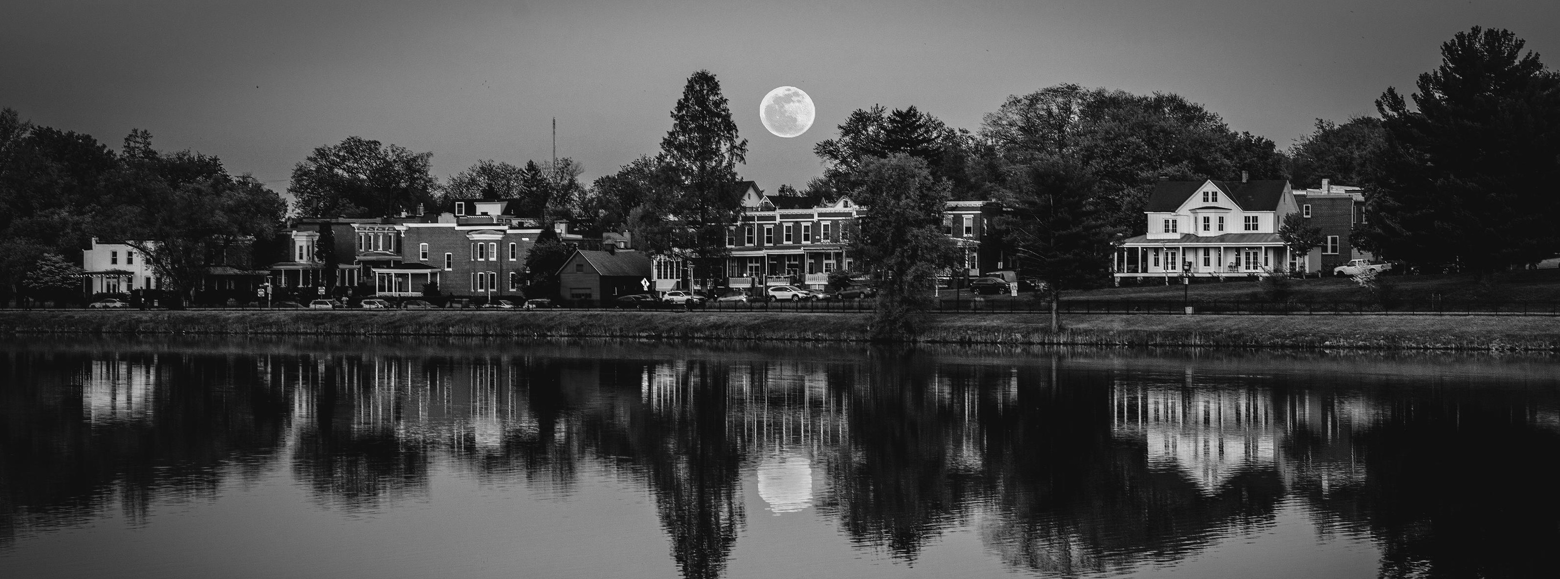 lake montebello with moon